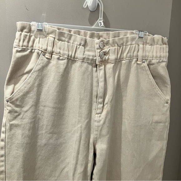 Forever 21 Cream Pants-Lg - Picture 2 of 4